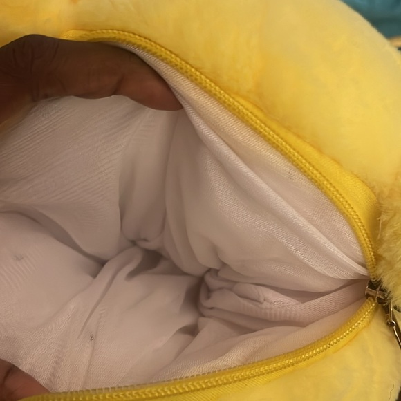 Pickachu backpack plush - Picture 4 of 6